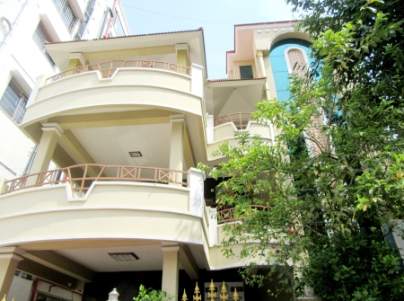  2500 Sft North Facing Double Bedroom Spacious #HouseforRent Near V.V Mahal Road, #Tirupati